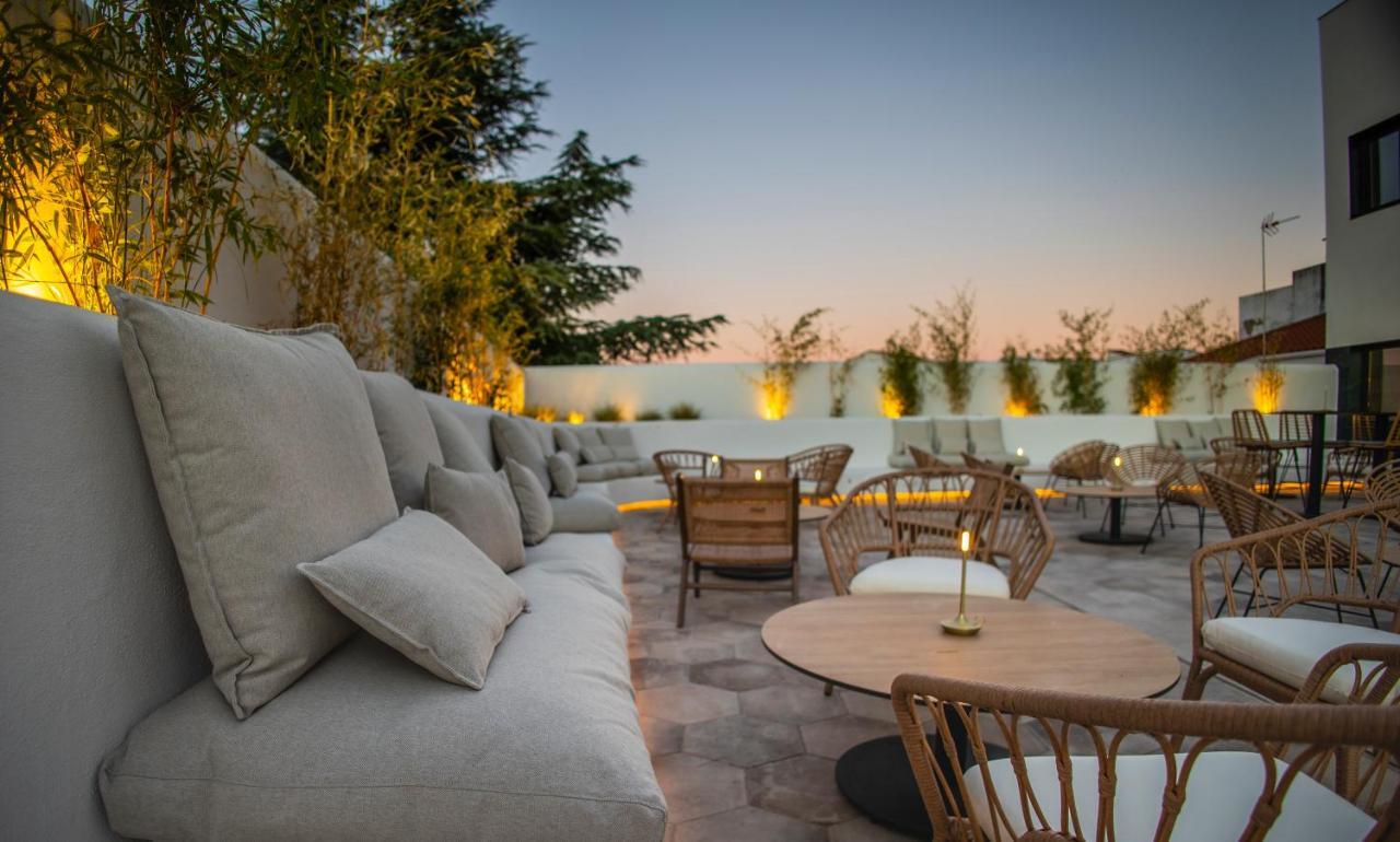 Oikos Apartamentos Turisticos โมเนสเตริโอ ภายนอก รูปภาพ