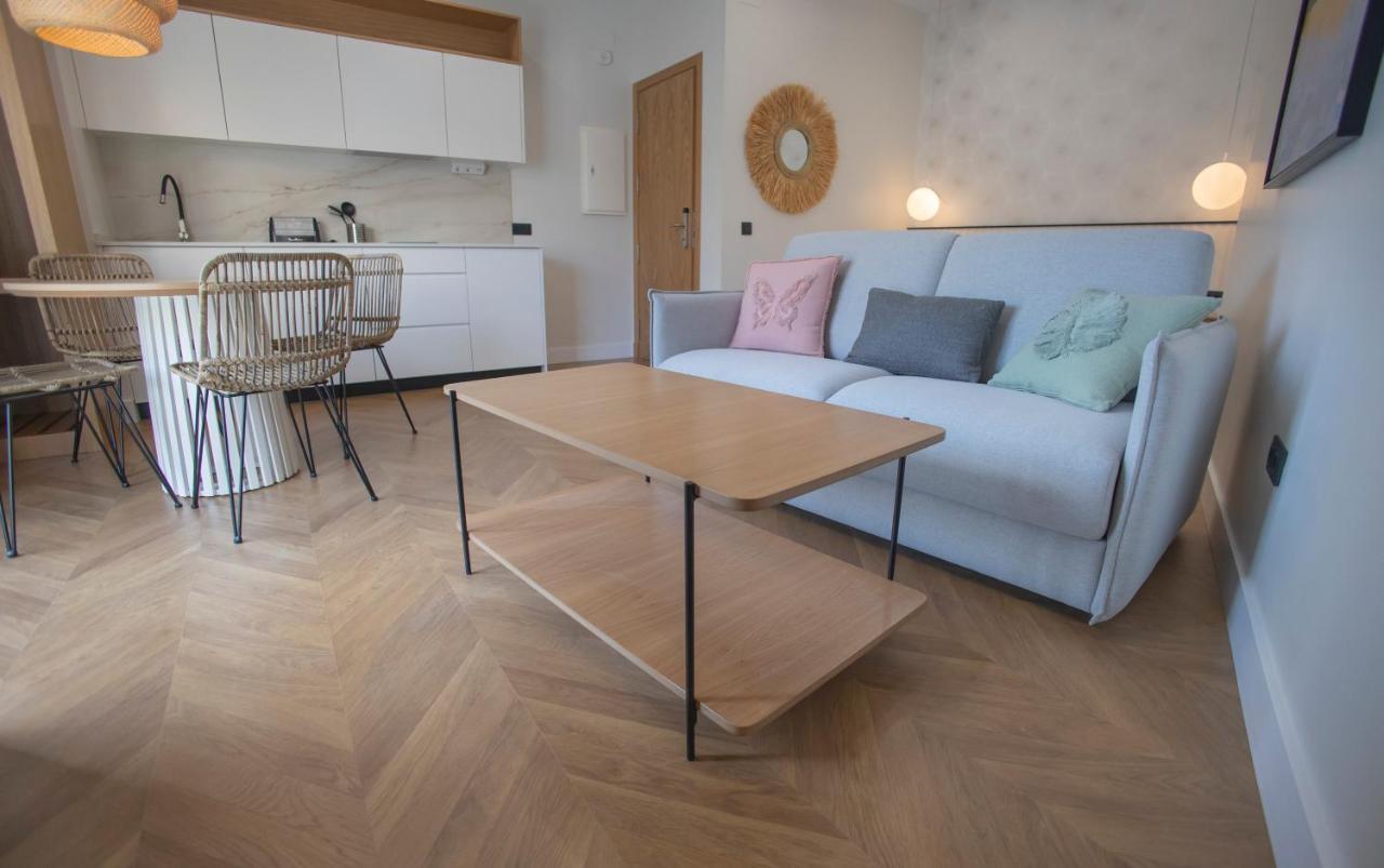 Oikos Apartamentos Turisticos โมเนสเตริโอ ภายนอก รูปภาพ