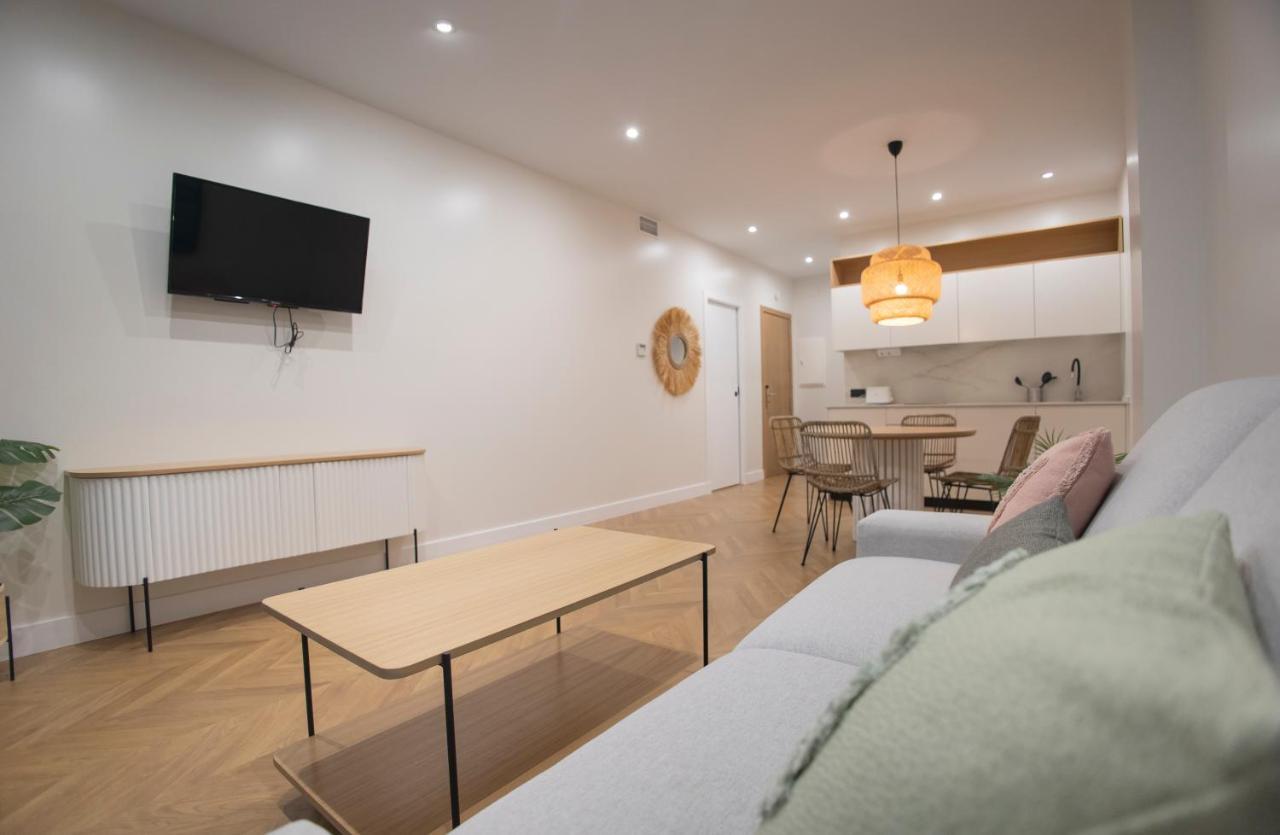 Oikos Apartamentos Turisticos โมเนสเตริโอ ภายนอก รูปภาพ