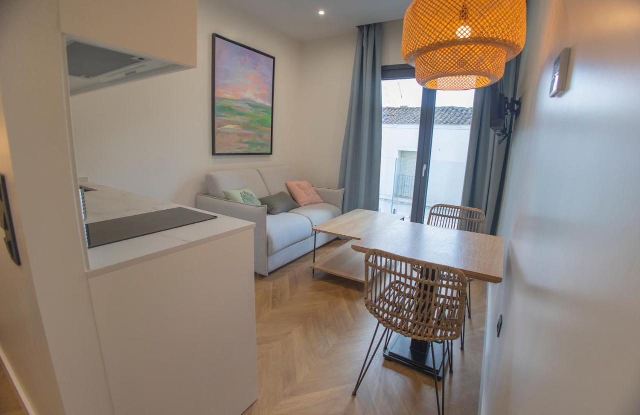 Oikos Apartamentos Turisticos โมเนสเตริโอ ภายนอก รูปภาพ