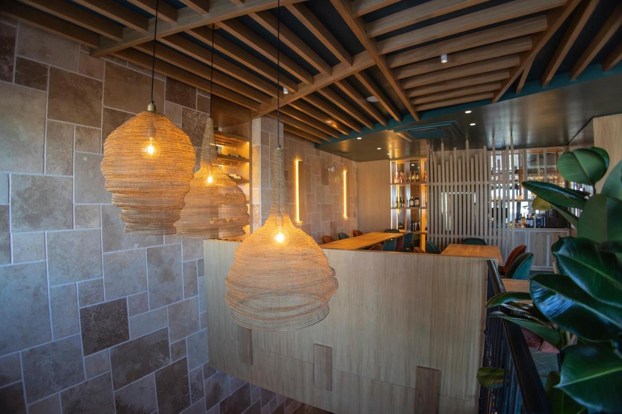 Oikos Apartamentos Turisticos โมเนสเตริโอ ภายนอก รูปภาพ